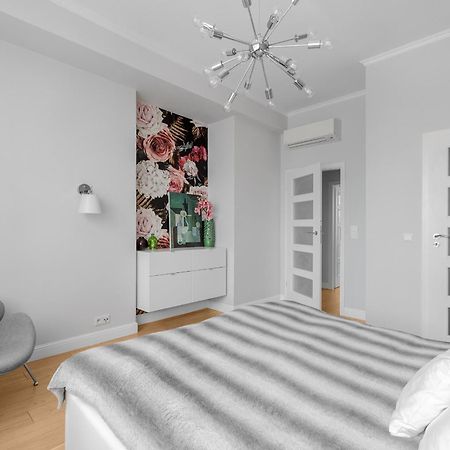 Unitapartament Delux Warszawa Centrum Blisko Plac Zbawiciela Hala Koszyki Metro Politechnika Jest To Elegancki I Wygodny Apartament Na Noclegi I Pobyt W Warszawie - Zapraszamy Εξωτερικό φωτογραφία